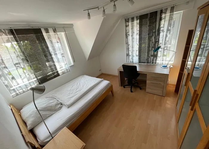 아파트 Grosszuegige Fuer Bis Zu 4 Personen Mit Balkon