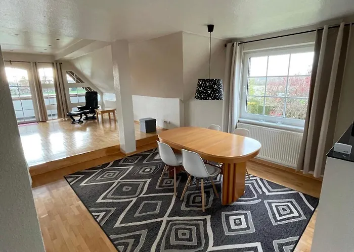 דירה Grosszuegige Fuer Bis Zu 4 Personen Mit Balkon Capelle