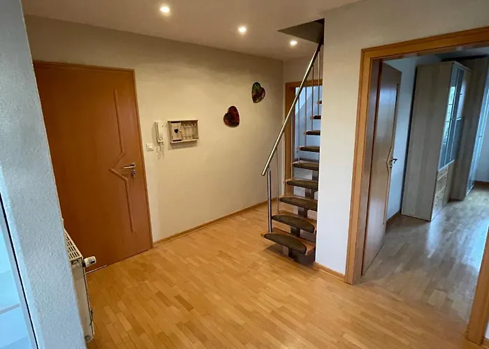 Grosszuegige Fuer Bis Zu 4 Personen Mit Balkon דירה Capelle