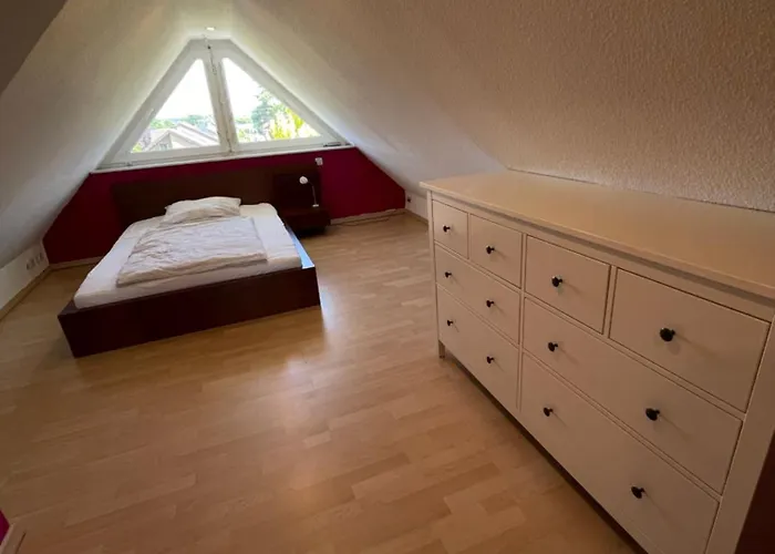 아파트 Grosszuegige Fuer Bis Zu 4 Personen Mit Balkon Capelle