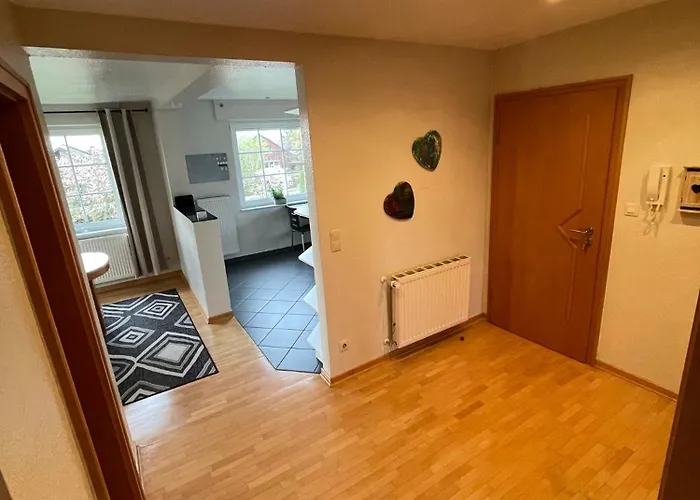 דירה Grosszuegige Fuer Bis Zu 4 Personen Mit Balkon *